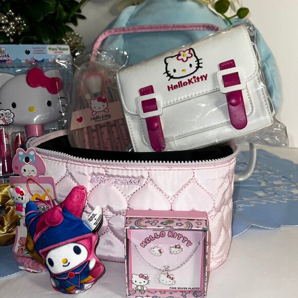 Reserved for Julez09 Hello Kitty and Betsey Johnson younger person bundle - Picture 3 of 4